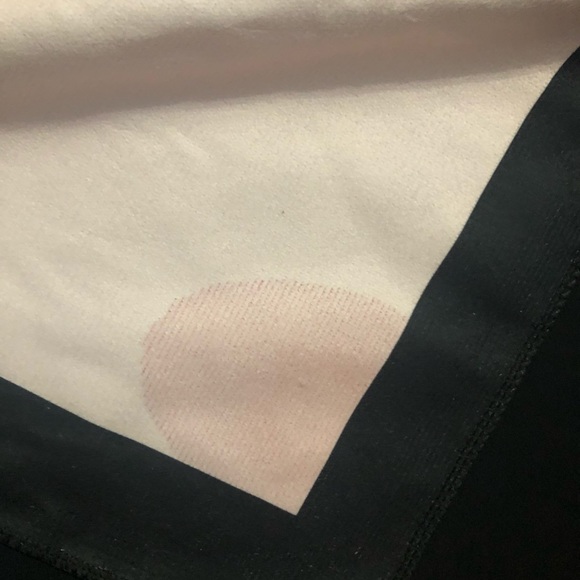 Victoria’s Secret Towel - Picture 4 of 4